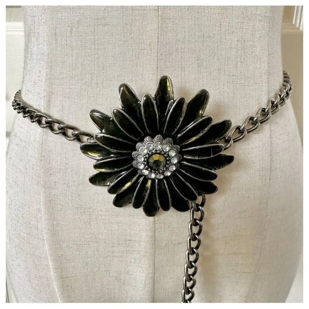 Flower rhinestone chain belt